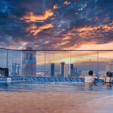 ไลวี อิงค์ โฮเต็ล แอนด์ เรสซิเดนซ์ Hotel พนมเปญ ภายนอก รูปภาพ