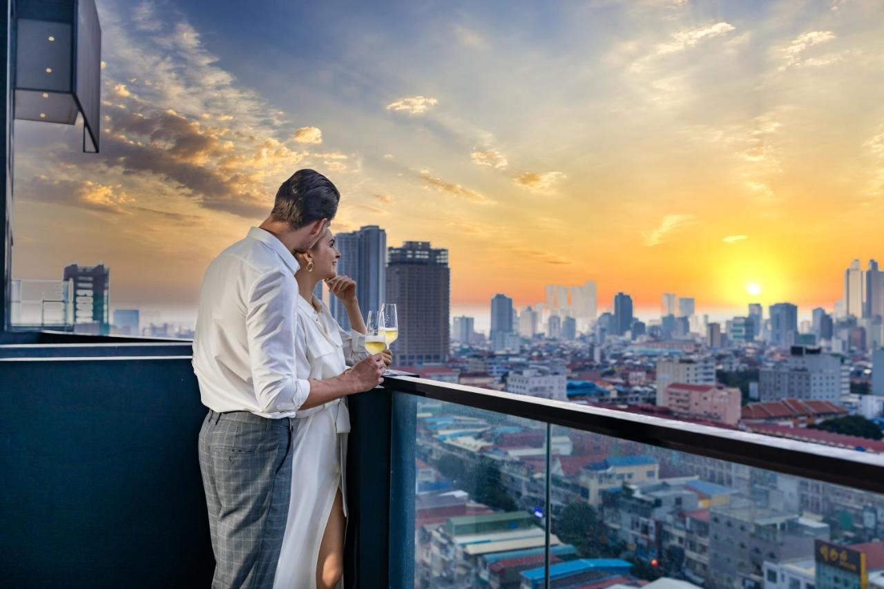 ไลวี อิงค์ โฮเต็ล แอนด์ เรสซิเดนซ์ Hotel พนมเปญ ภายนอก รูปภาพ