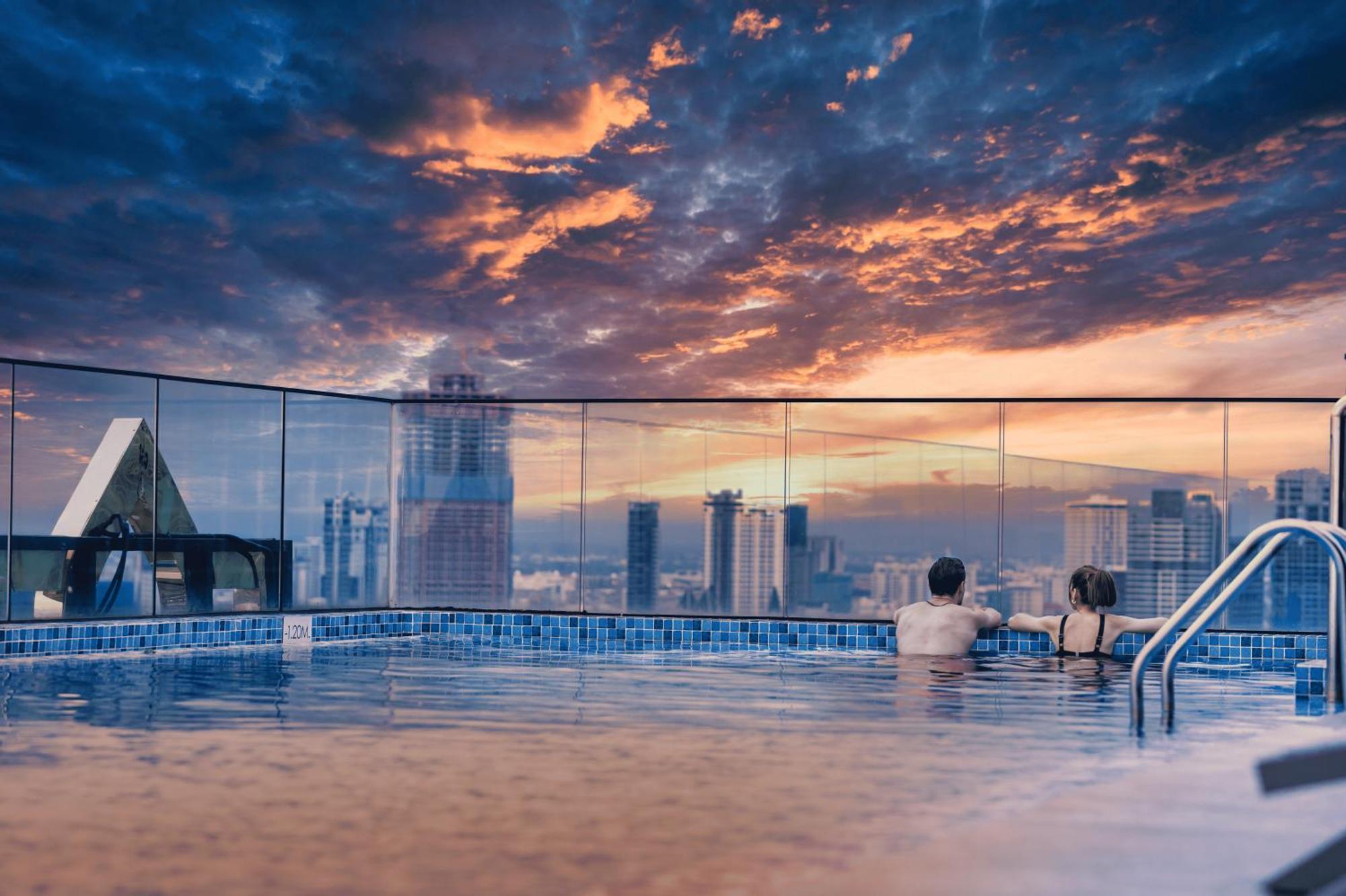 ไลวี อิงค์ โฮเต็ล แอนด์ เรสซิเดนซ์ Hotel พนมเปญ ภายนอก รูปภาพ