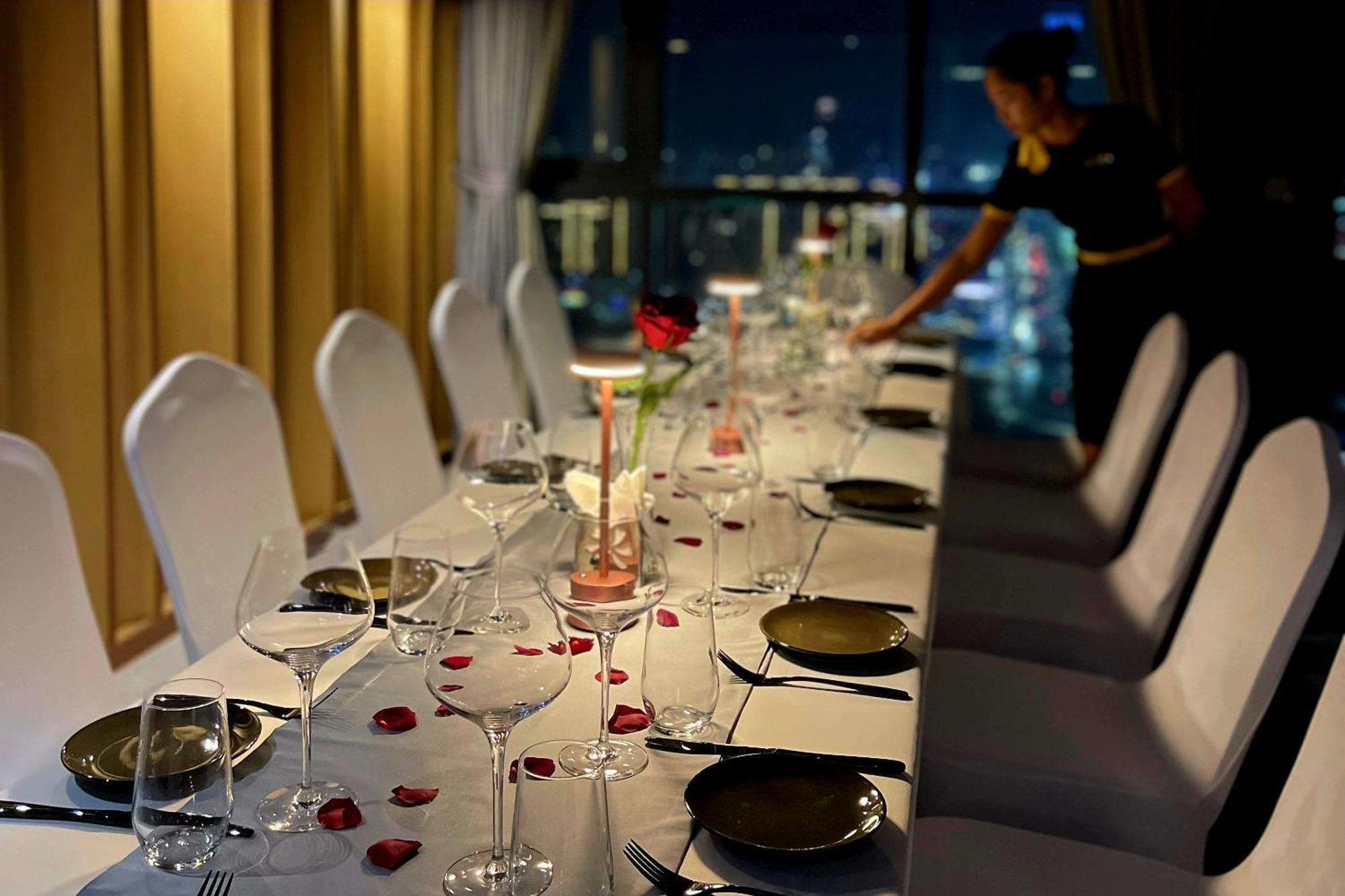 ไลวี อิงค์ โฮเต็ล แอนด์ เรสซิเดนซ์ Hotel พนมเปญ ภายนอก รูปภาพ